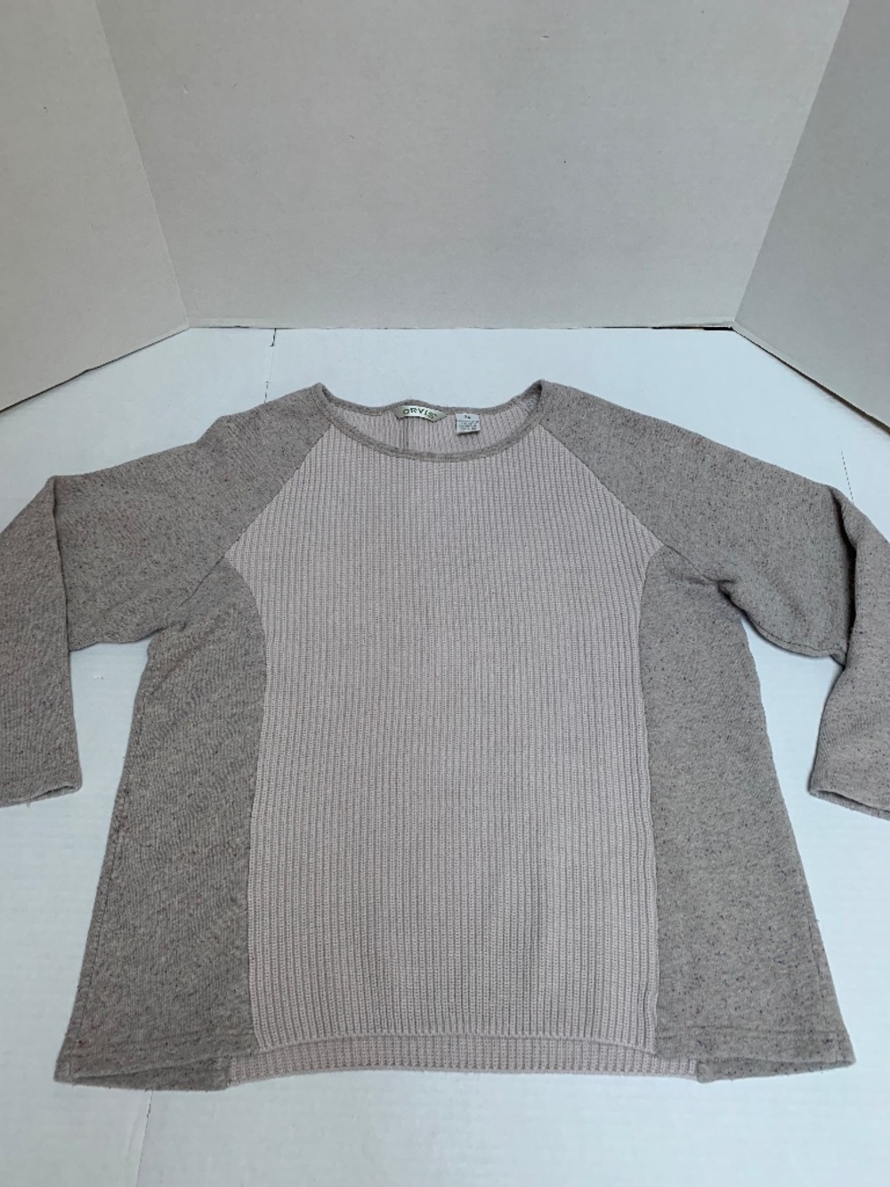 Orvis Womans Size XL Grey and Beige Pullover Top Shirt Blouse